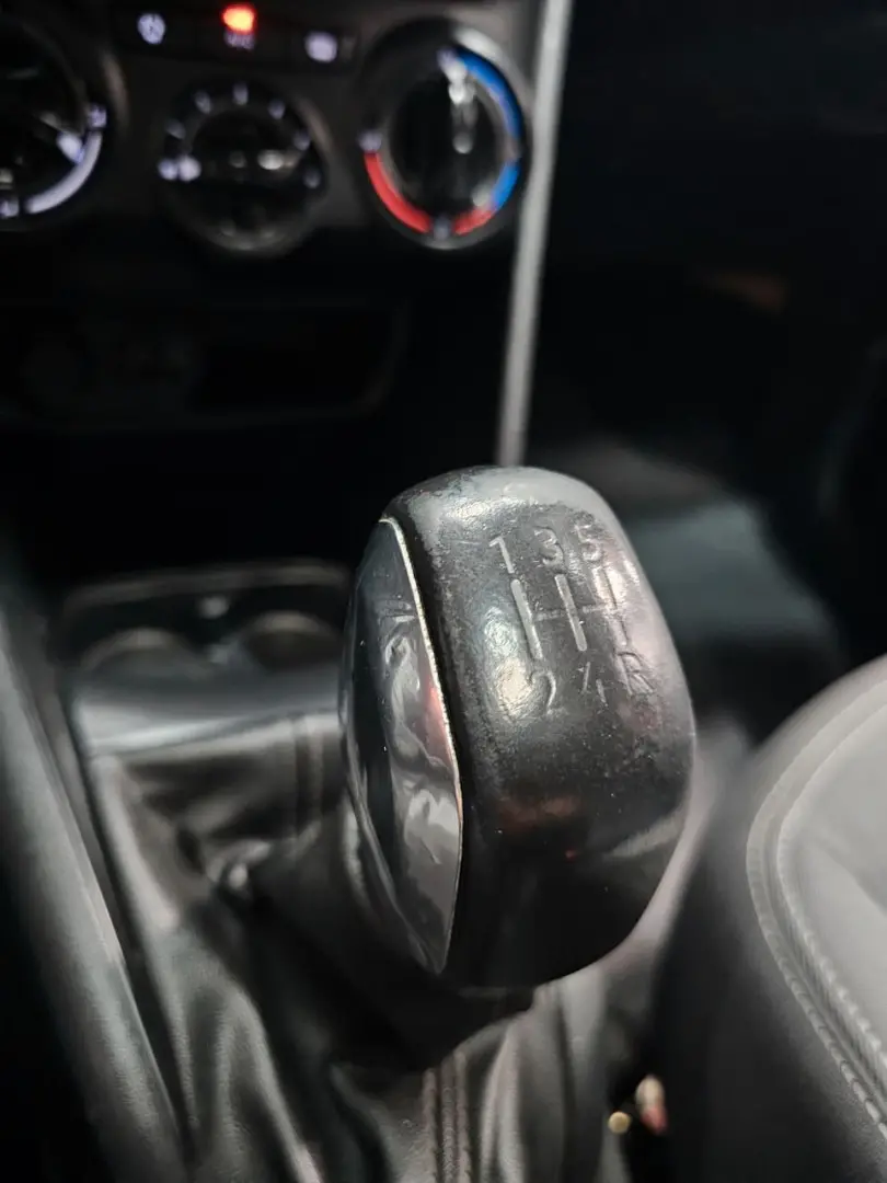 PEUGEOT 208 - Foto