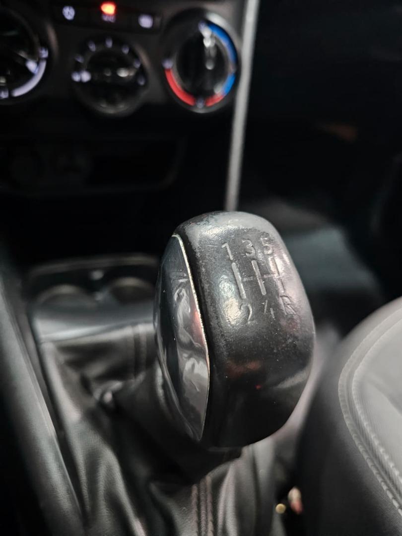 PEUGEOT 208 - Foto