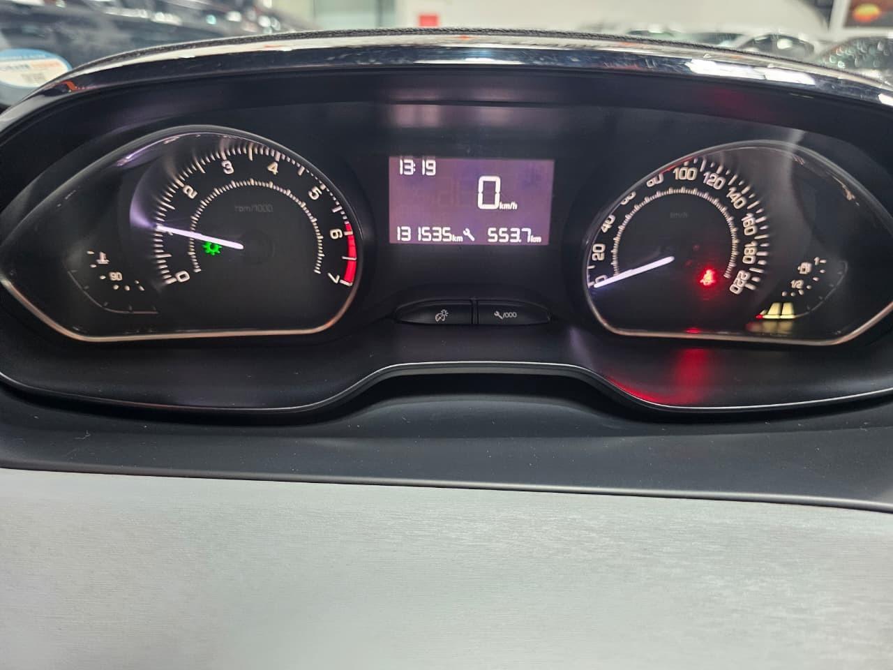 PEUGEOT 208 - Foto