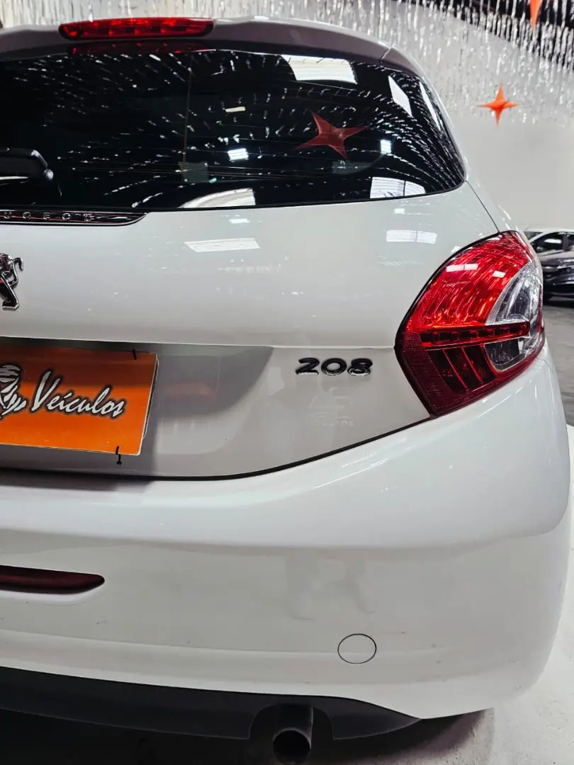 PEUGEOT 208 - Foto