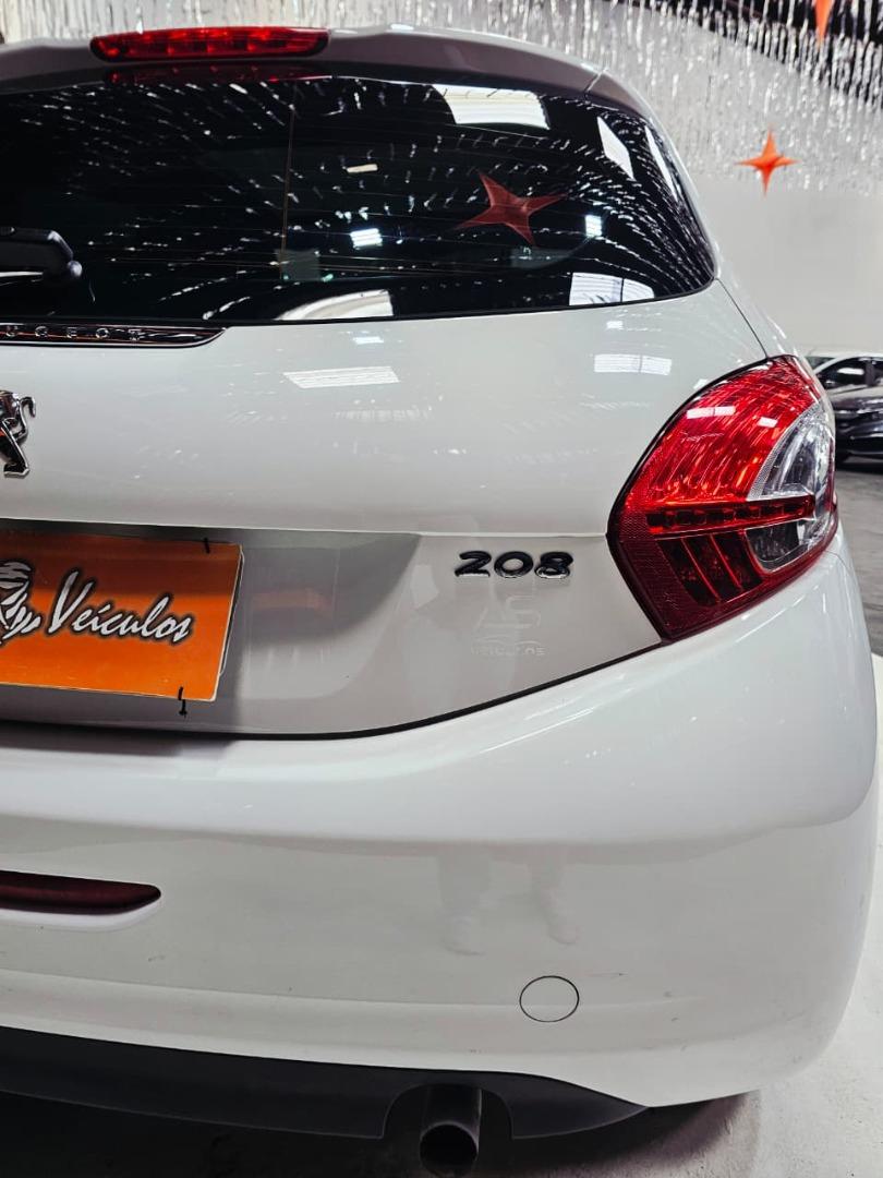 PEUGEOT 208 - Foto