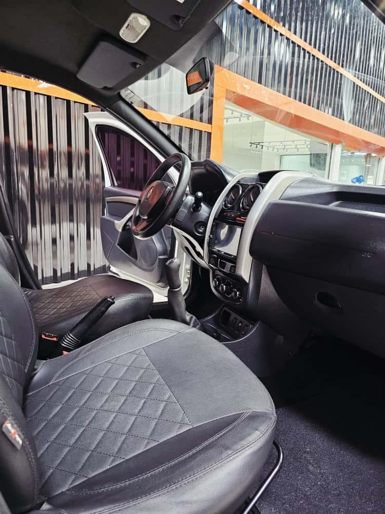 RENAULT Duster - Foto