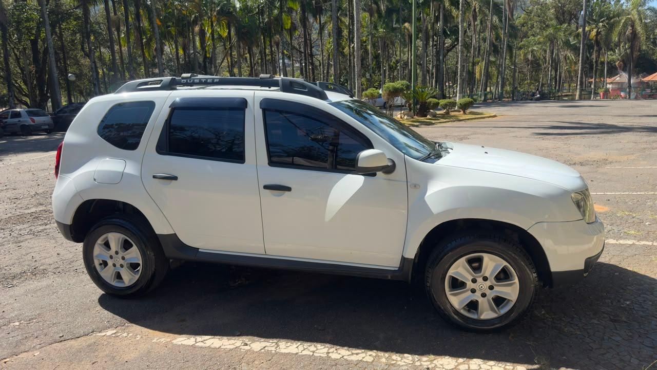 RENAULT Duster - Foto