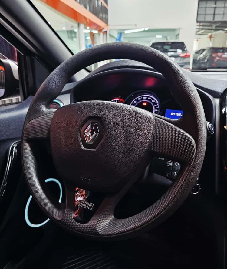 RENAULT Sandero - Foto