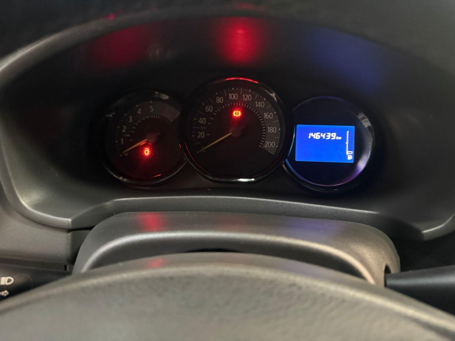 RENAULT Sandero - Foto