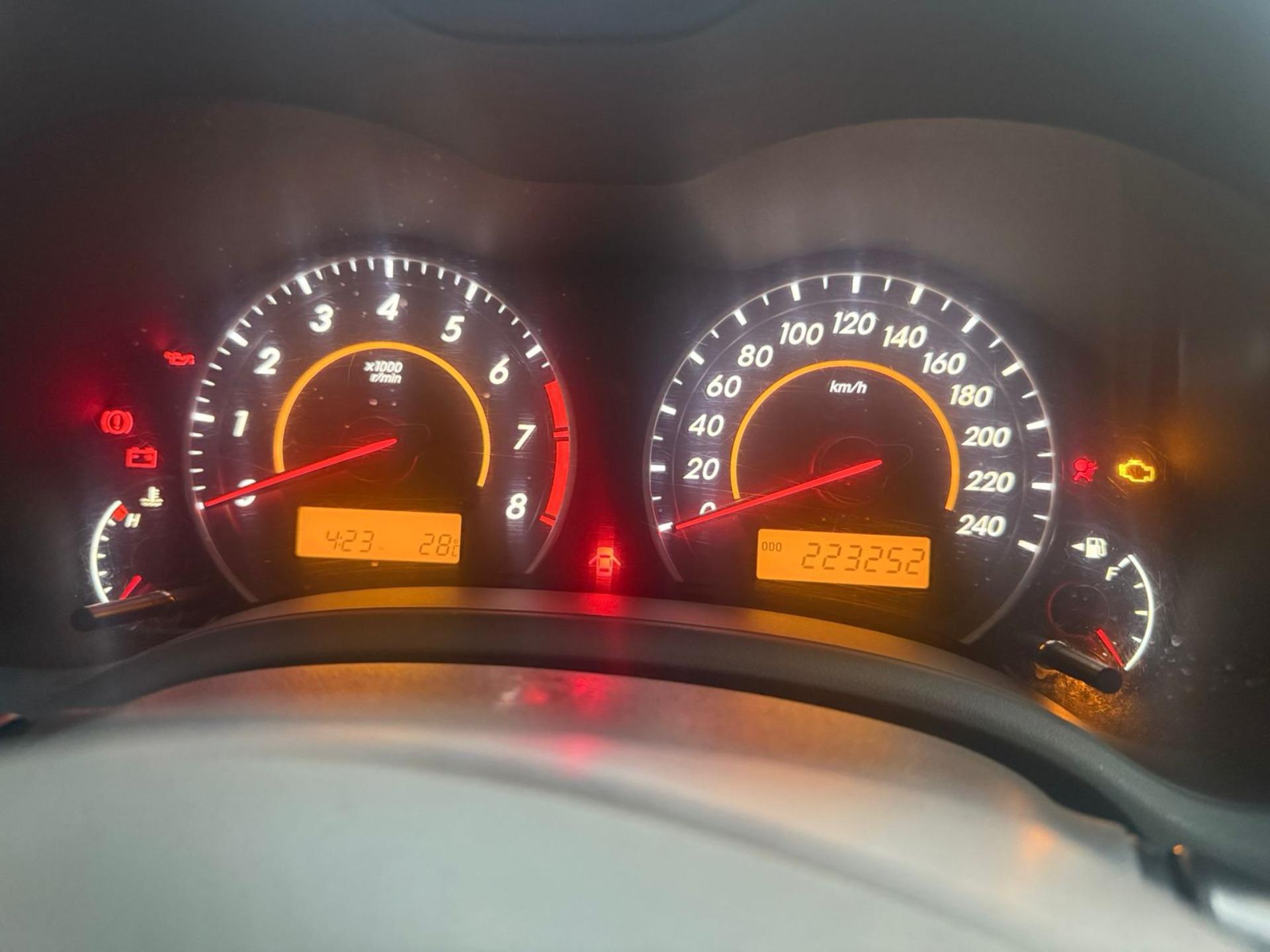 TOYOTA Corolla - Foto