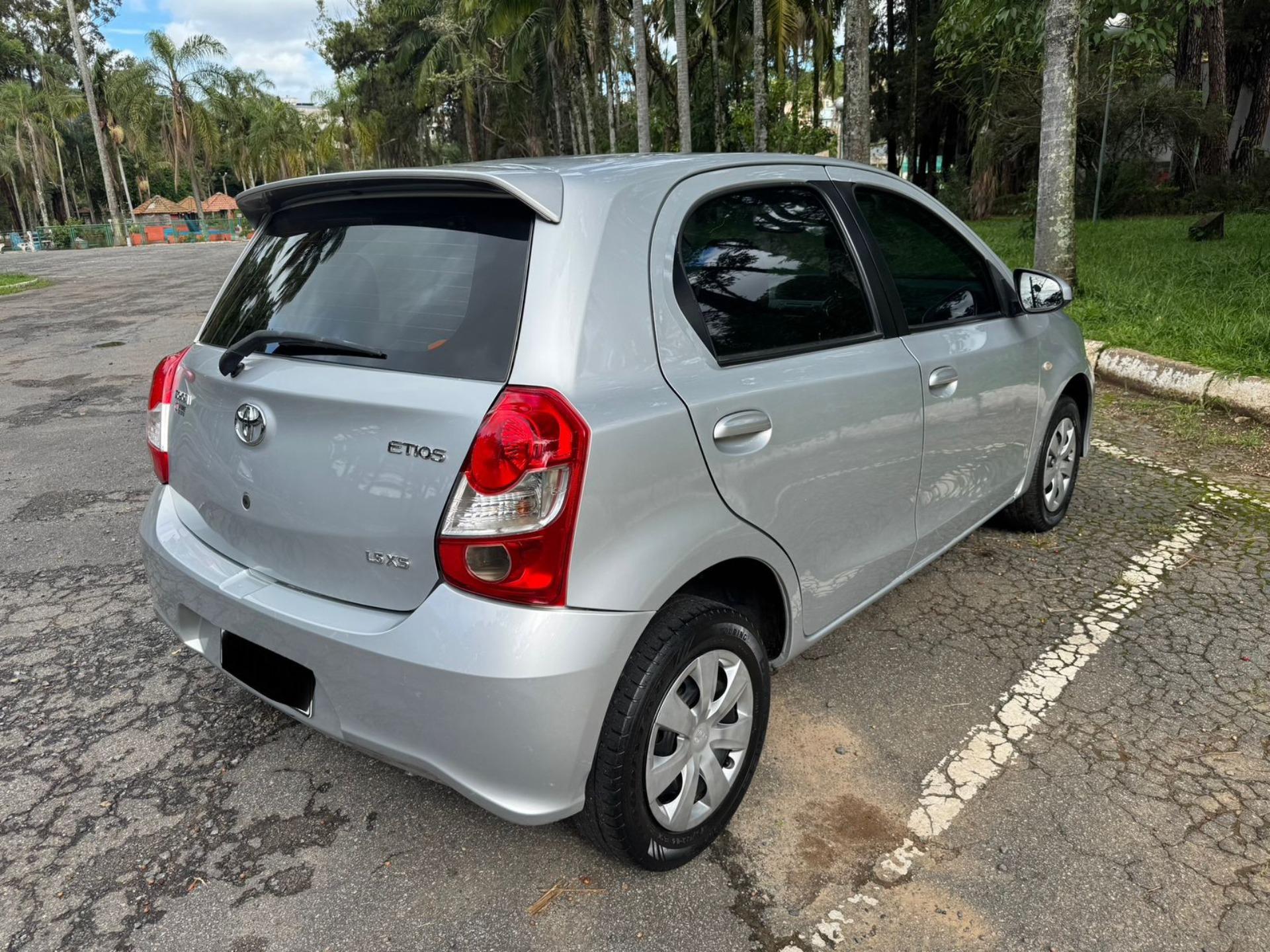 TOYOTA Etios Sedan - Foto