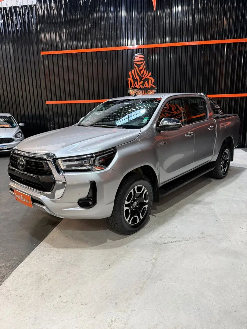 TOYOTA Hilux Caminhonete - Foto