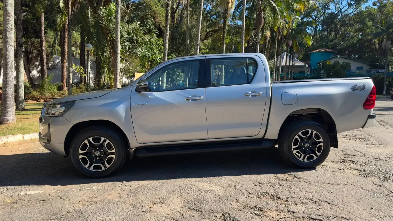 TOYOTA Hilux Caminhonete - Foto