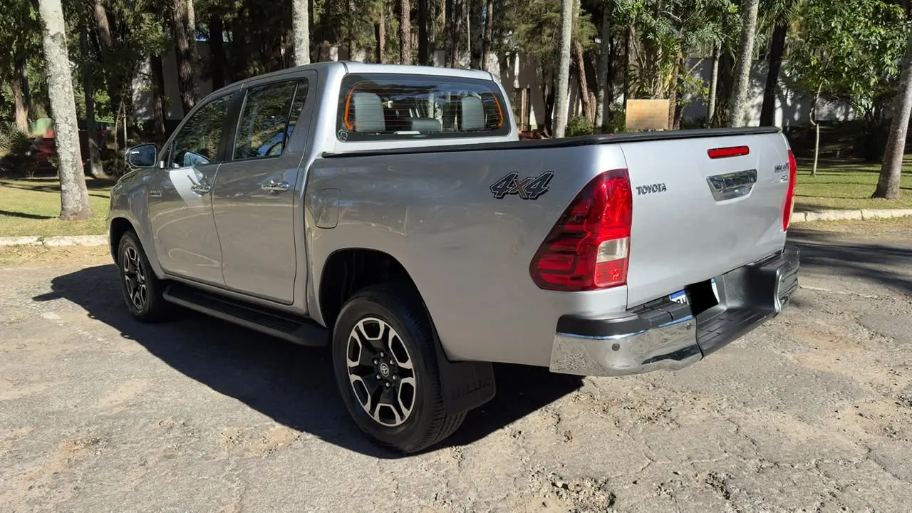 TOYOTA Hilux Caminhonete - Foto