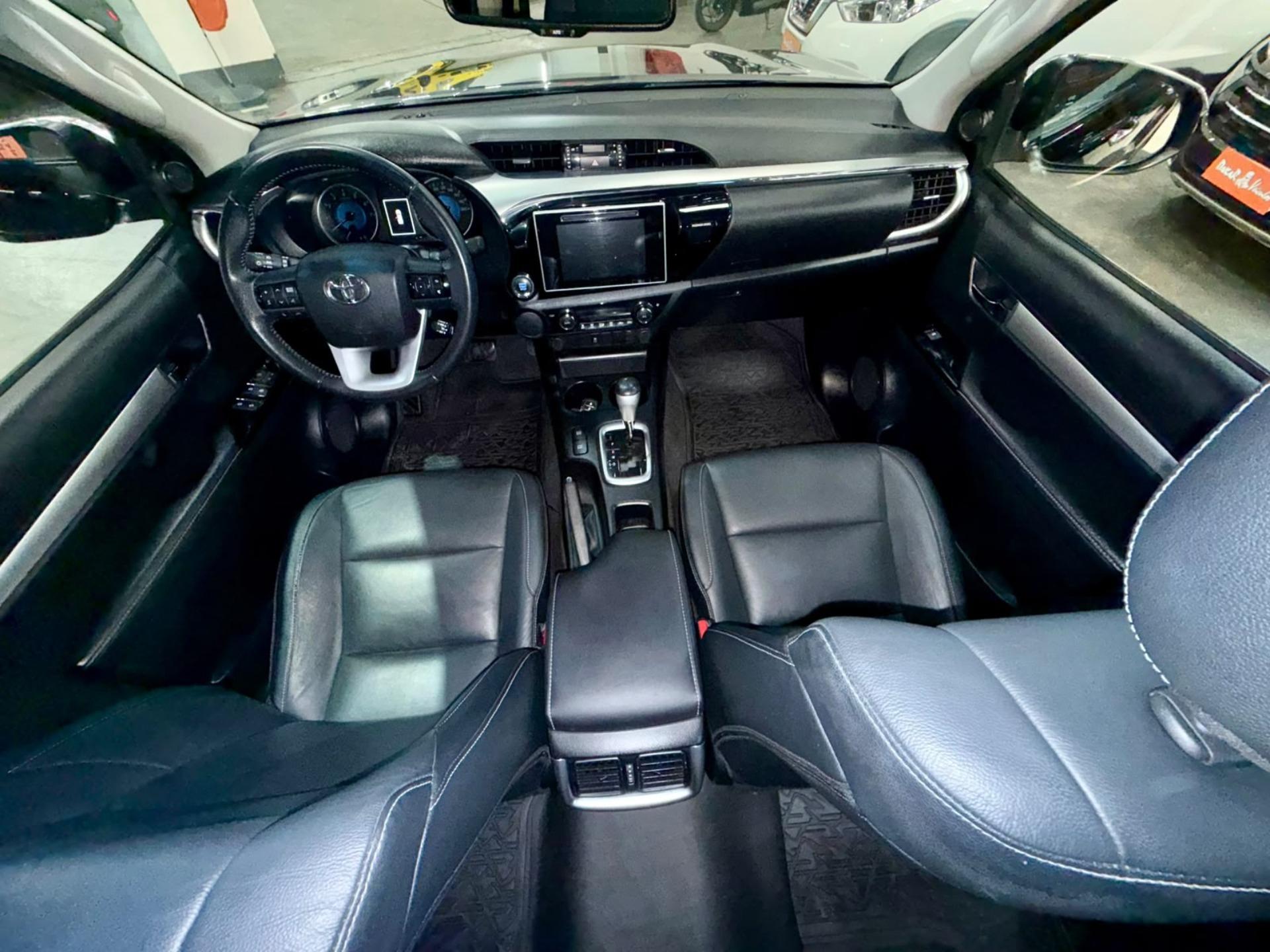 TOYOTA Hilux Caminhonete - Foto