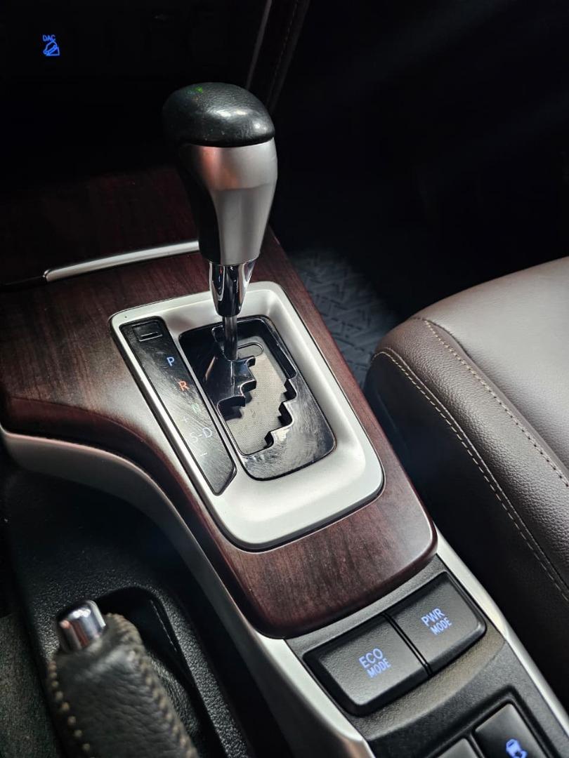 TOYOTA Hilux SW4 - Foto