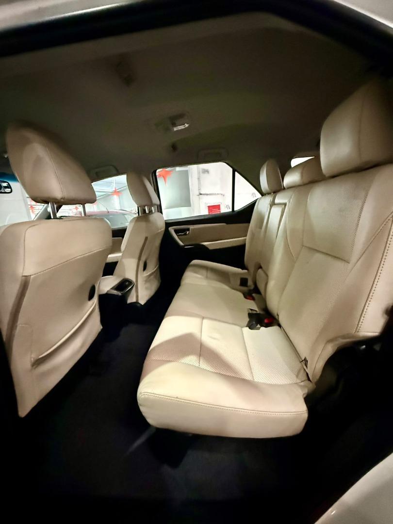 TOYOTA Hilux SW4 - Foto