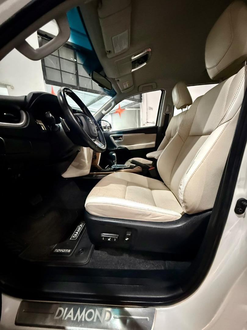 TOYOTA Hilux SW4 - Foto
