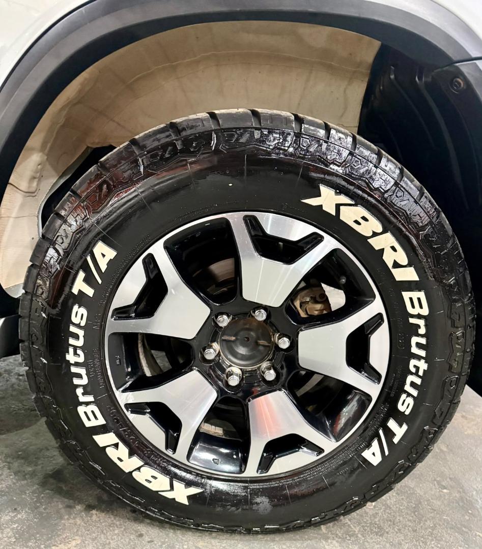 TOYOTA Hilux SW4 - Foto