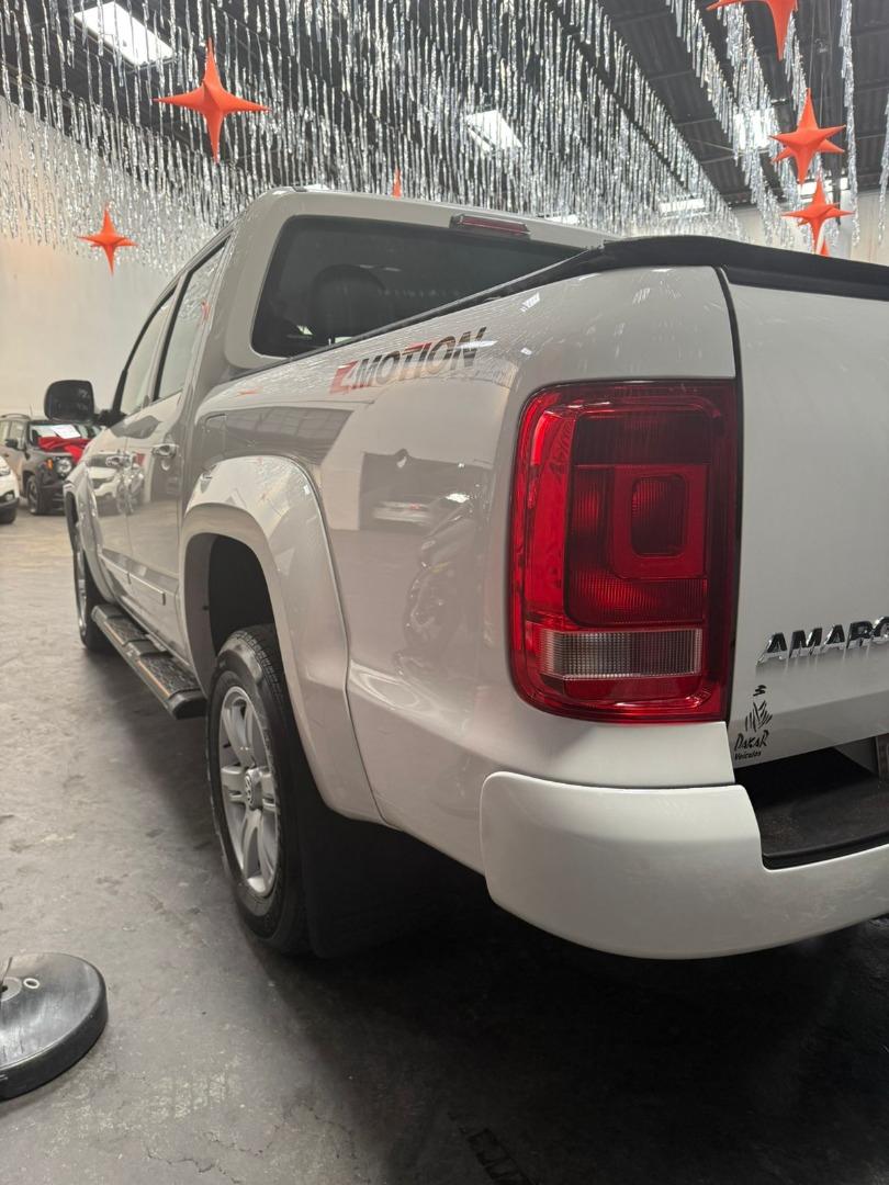VOLKSWAGEN Amarok - Foto
