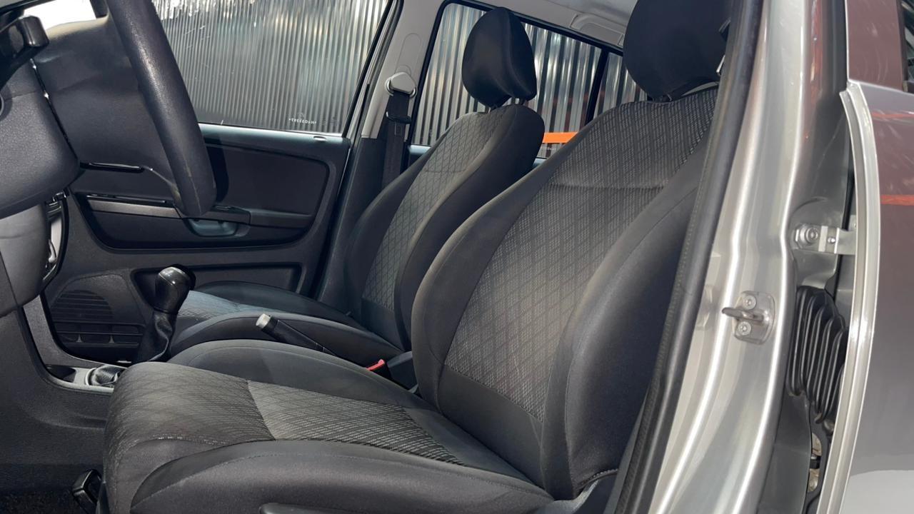 VOLKSWAGEN Fox - Foto