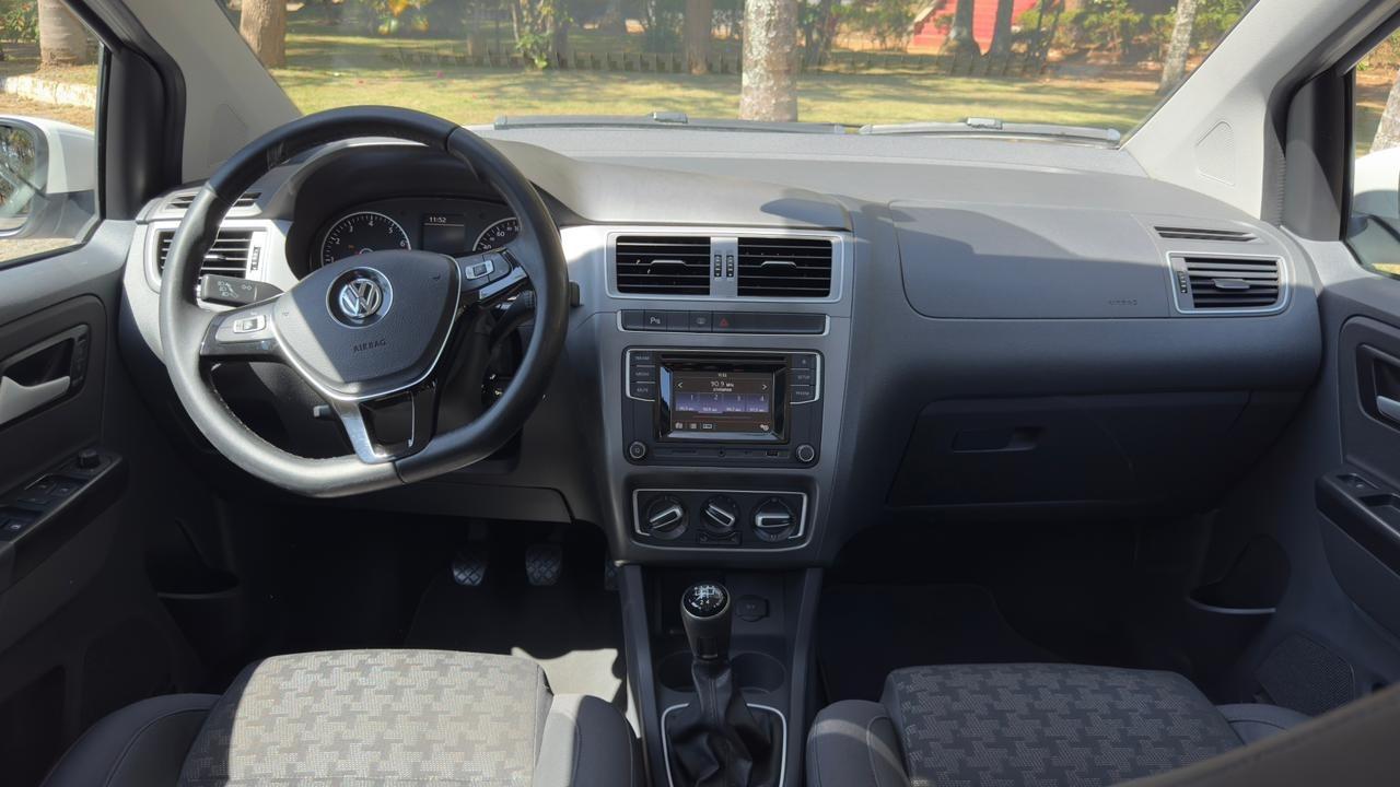 VOLKSWAGEN Fox - Foto