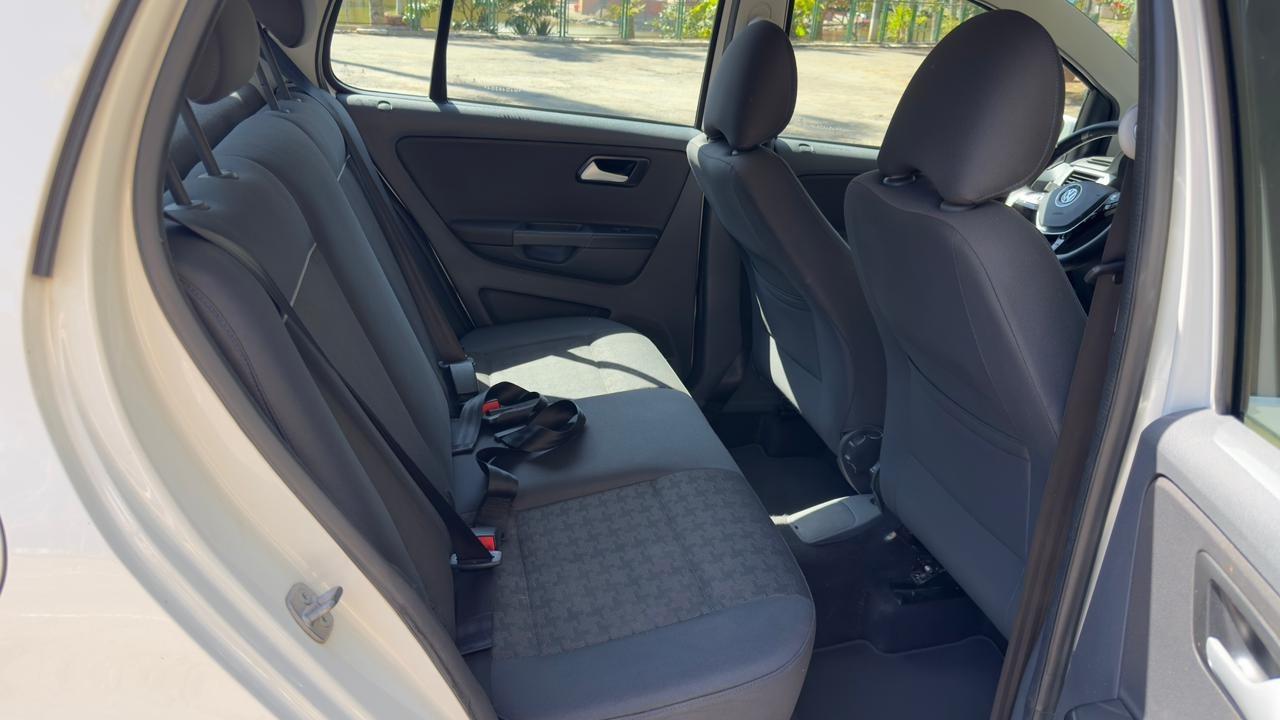 VOLKSWAGEN Fox - Foto