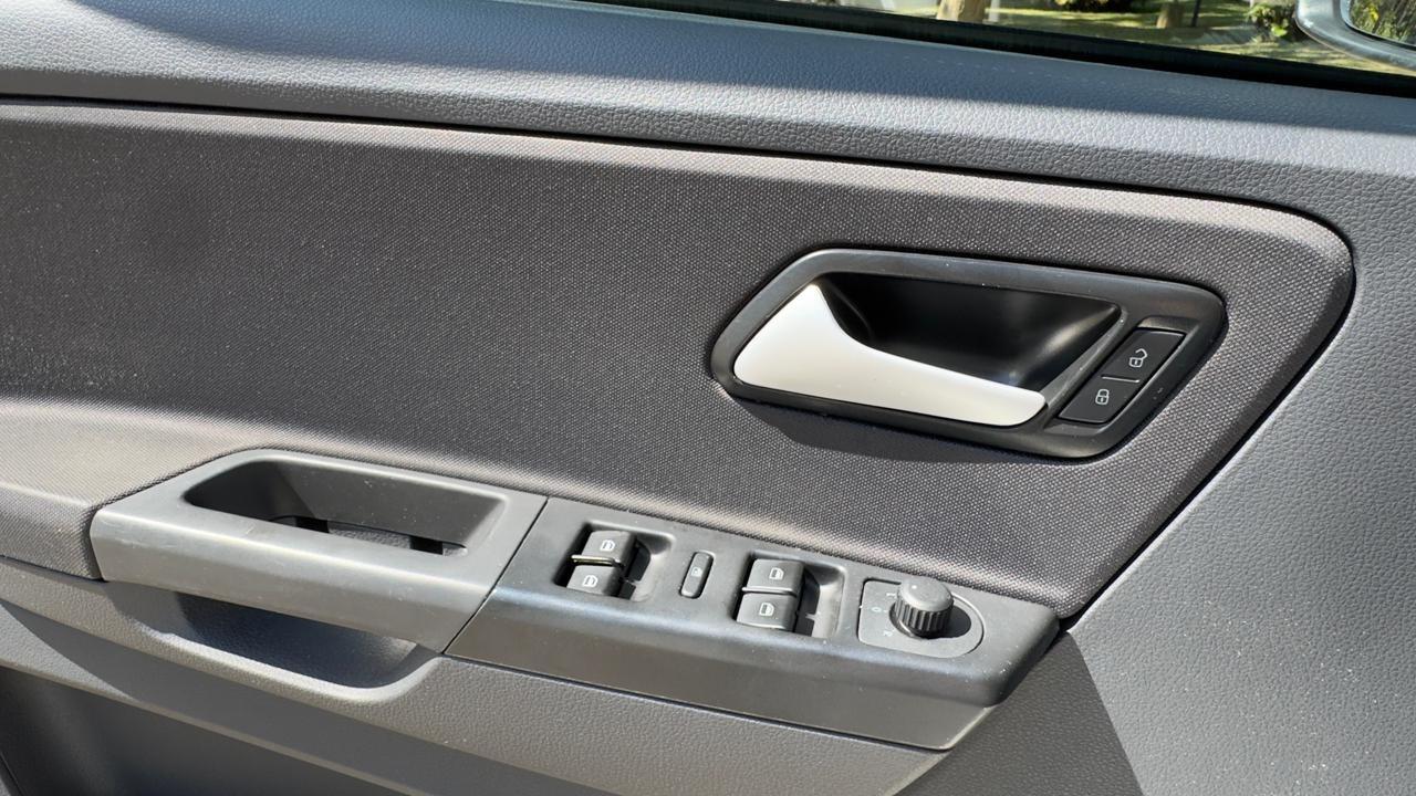 VOLKSWAGEN Fox - Foto