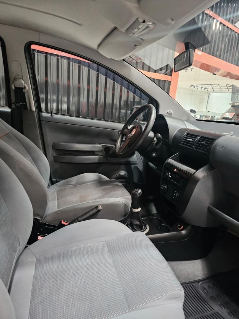 VOLKSWAGEN Fox - Foto