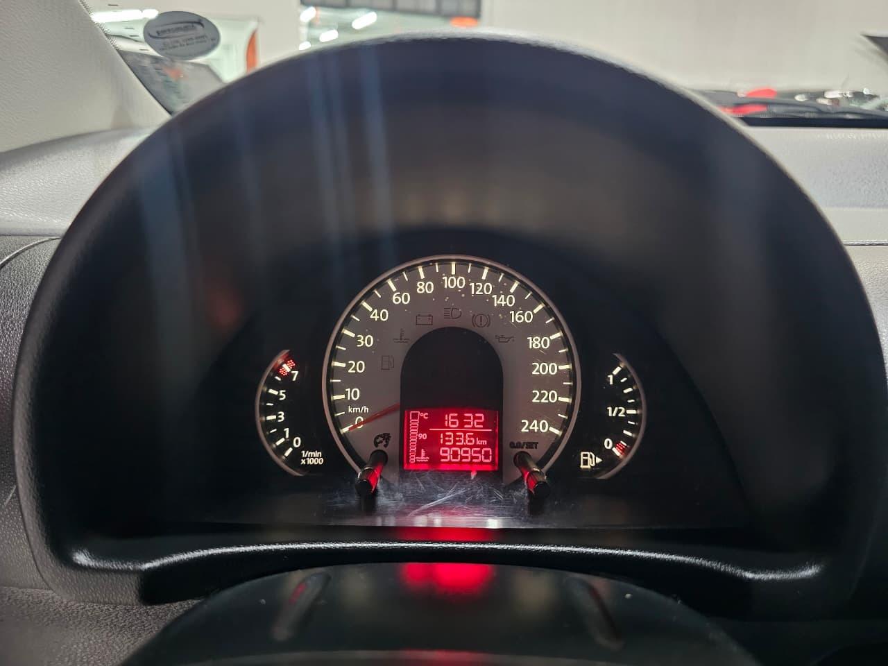 VOLKSWAGEN Fox - Foto