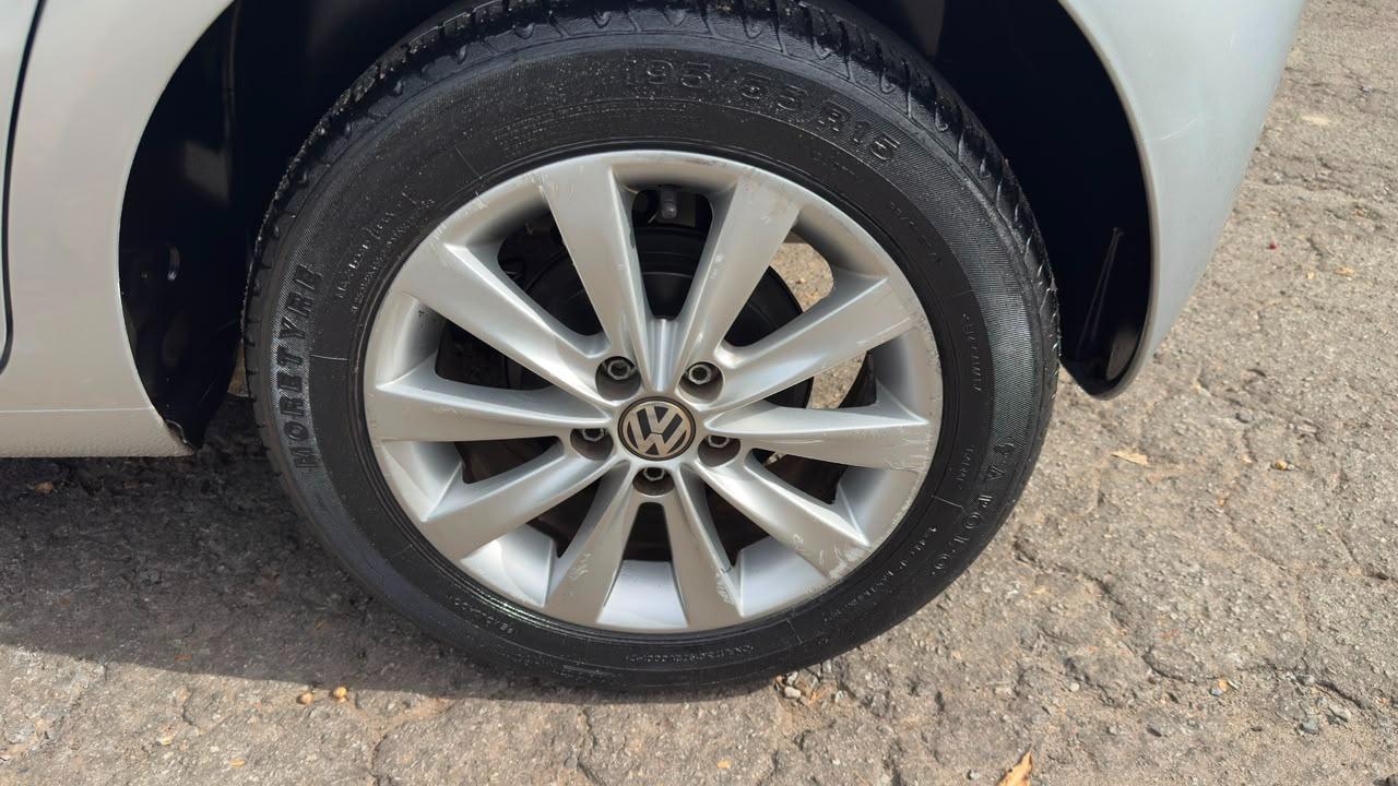 VOLKSWAGEN Fox - Foto
