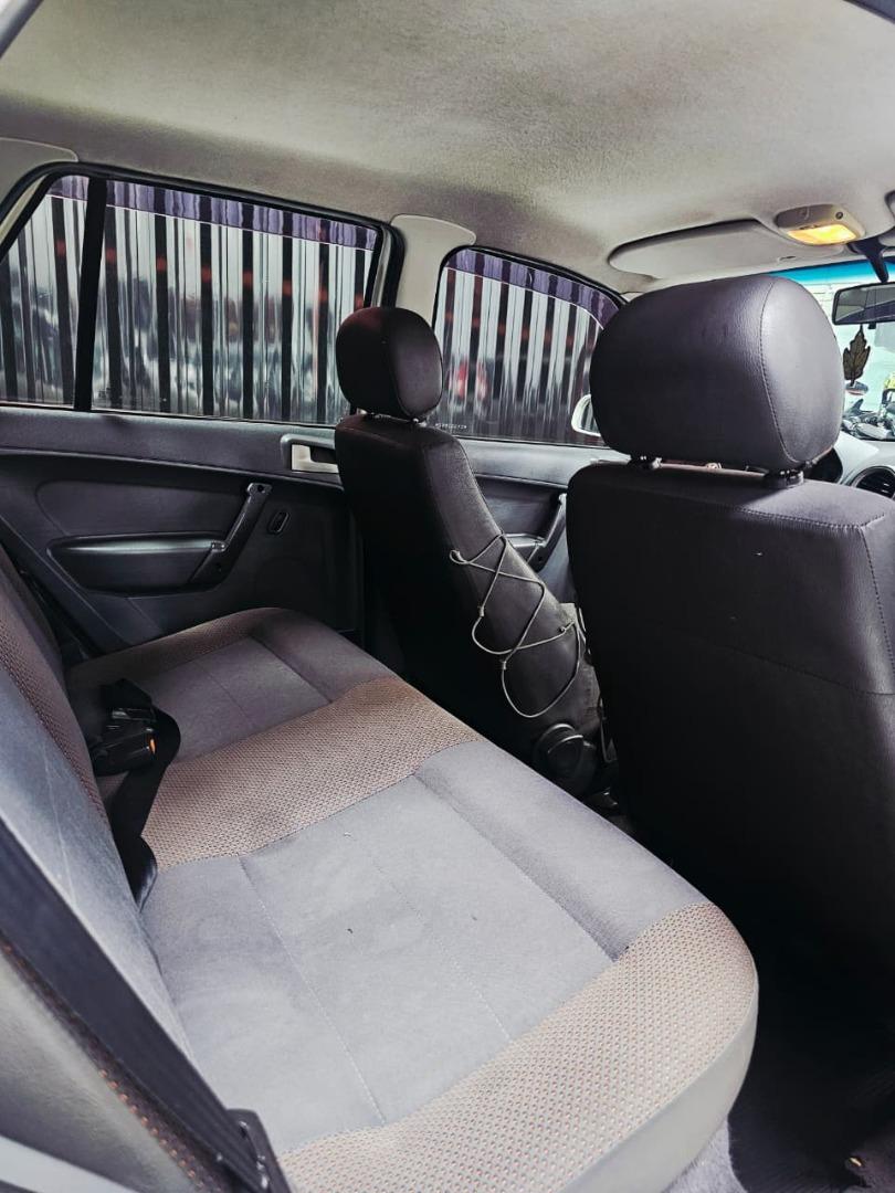 VOLKSWAGEN Gol - Foto