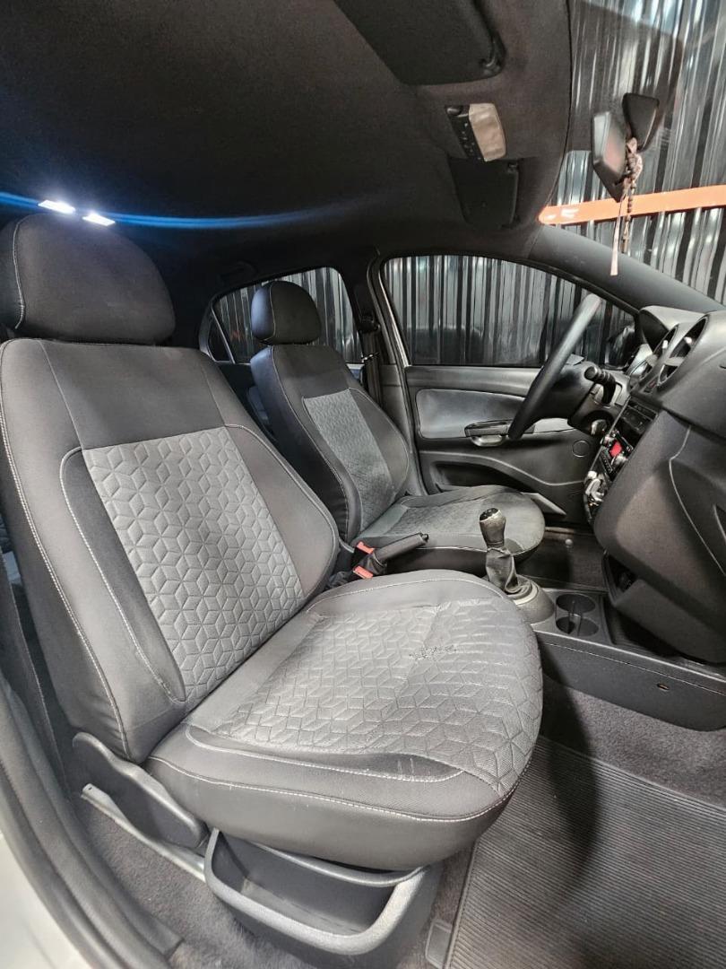 VOLKSWAGEN Gol - Foto