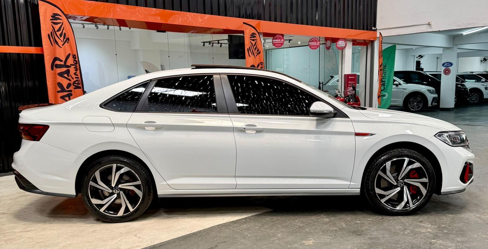 VOLKSWAGEN Jetta - Foto