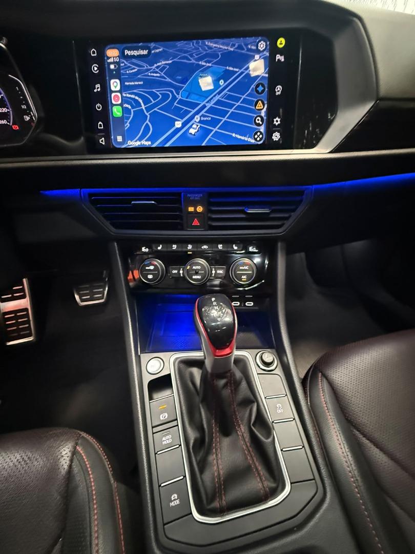 VOLKSWAGEN Jetta - Foto