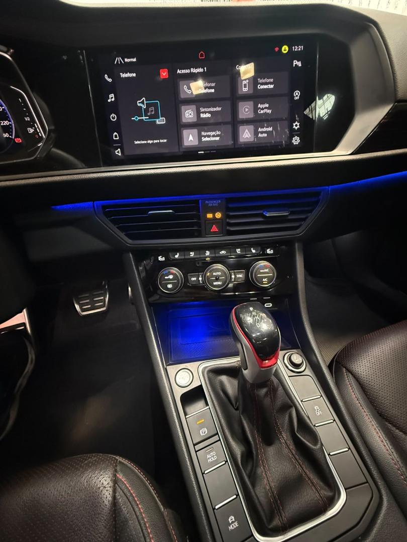 VOLKSWAGEN Jetta - Foto