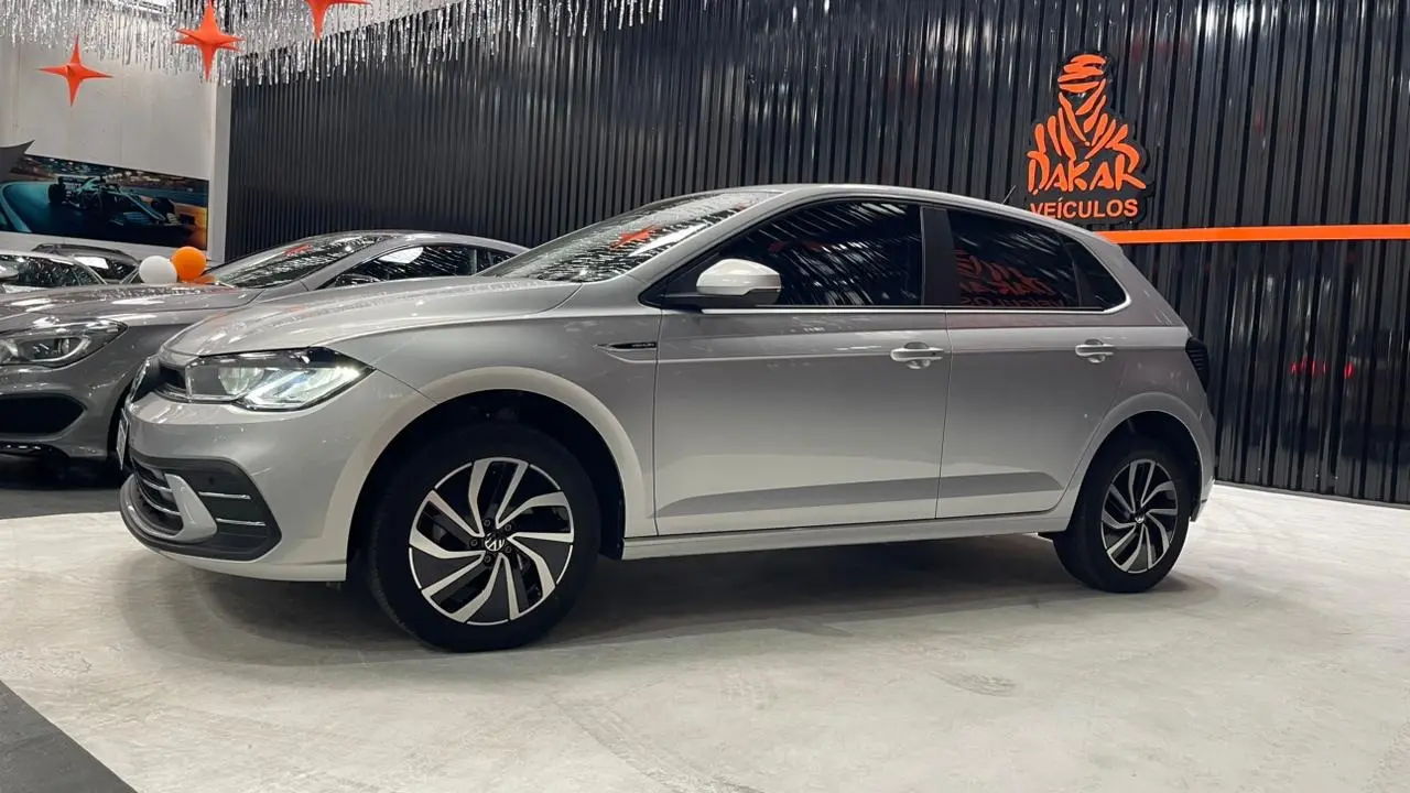 VOLKSWAGEN Polo Hatch - Foto