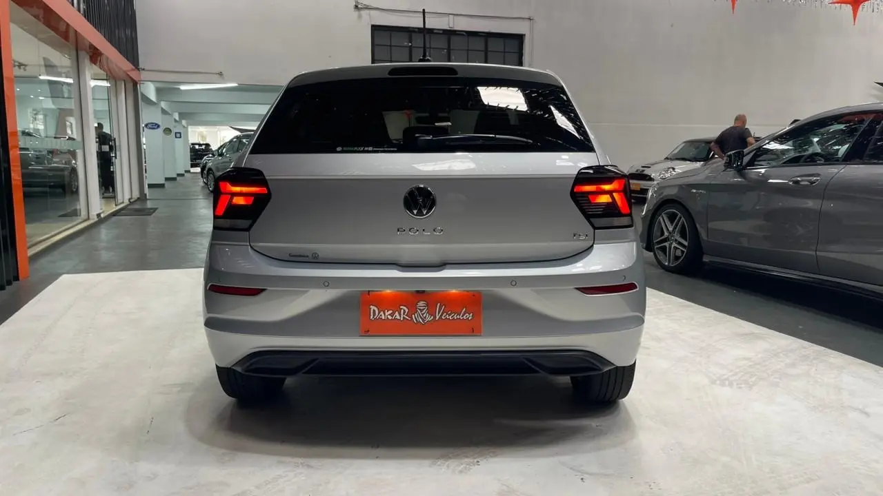 VOLKSWAGEN Polo Hatch - Foto