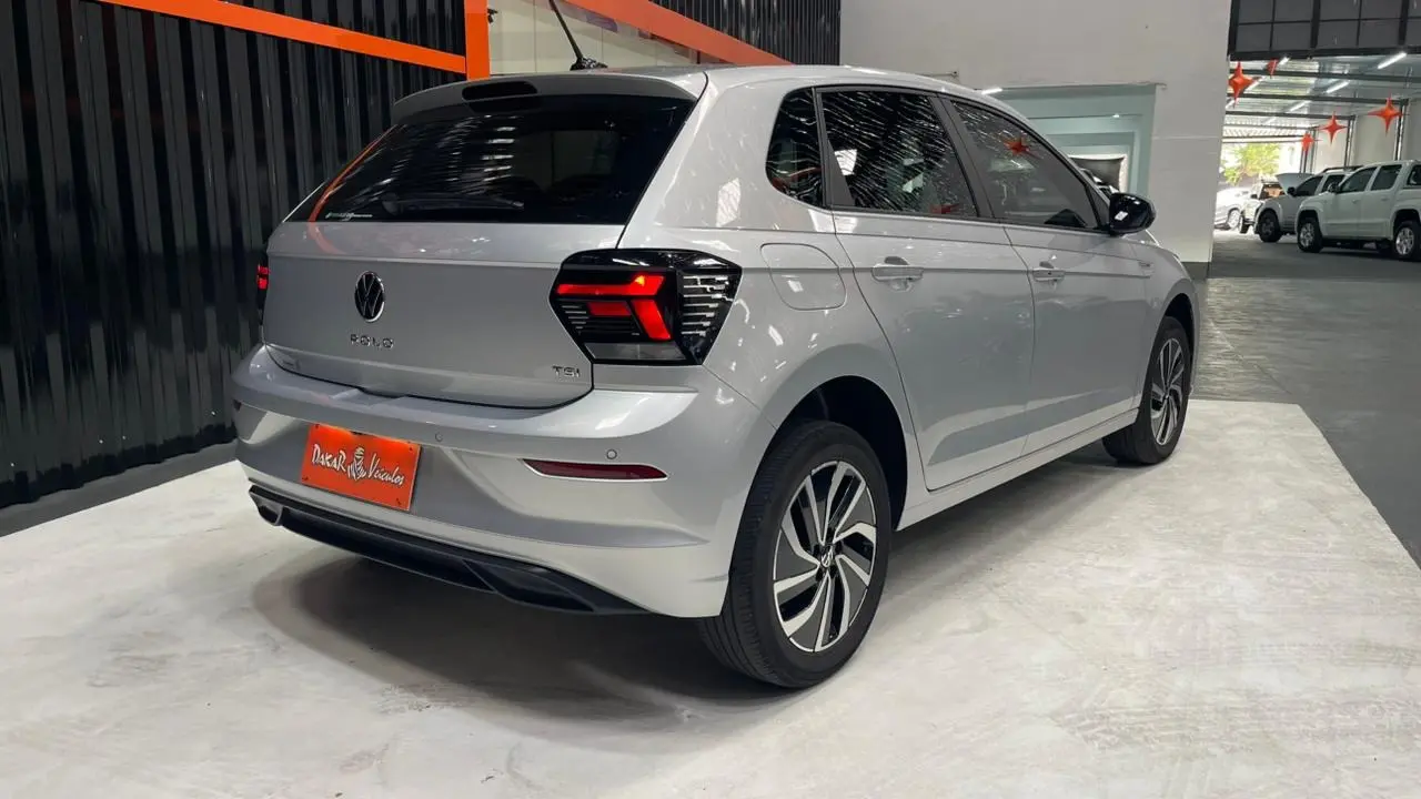 VOLKSWAGEN Polo Hatch - Foto