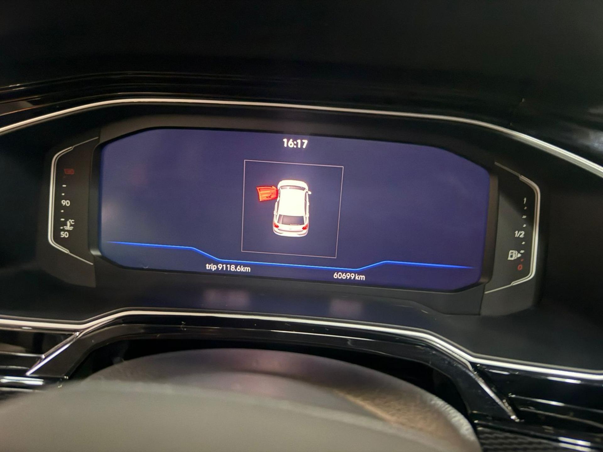 VOLKSWAGEN Polo Hatch - Foto