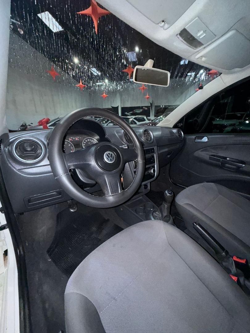 VOLKSWAGEN Saveiro - Foto