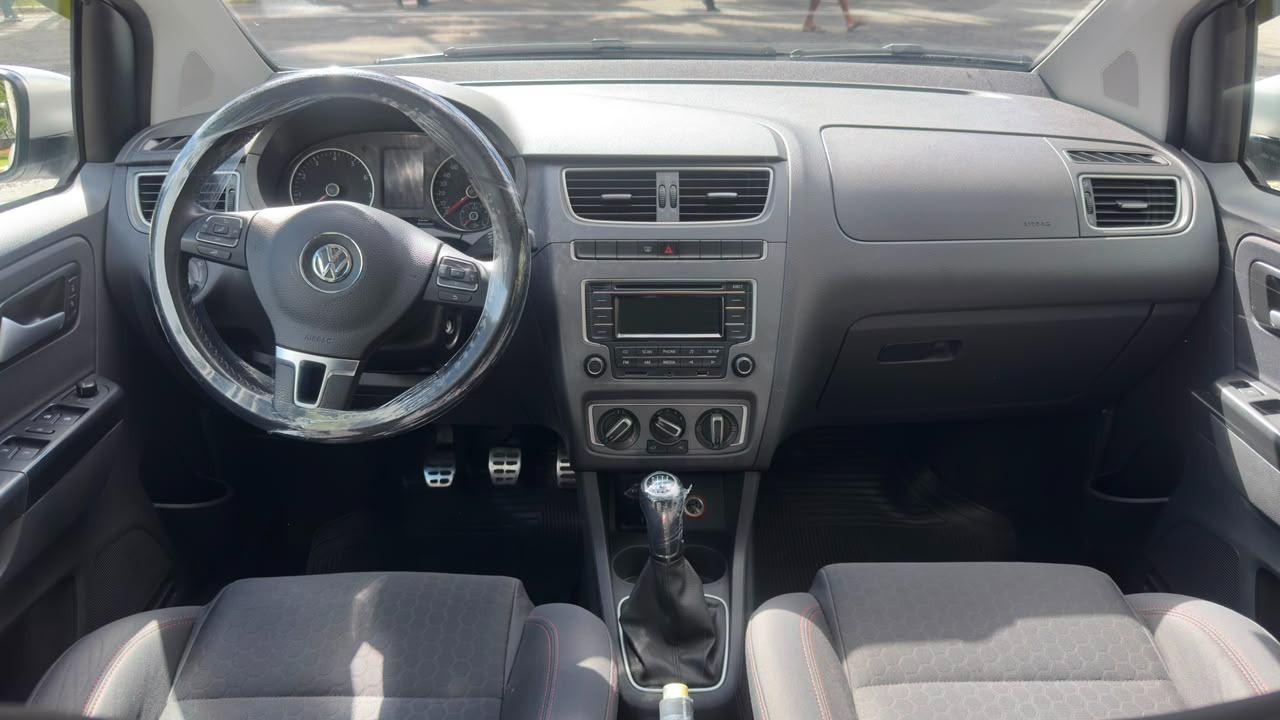 VOLKSWAGEN Space Cross - Foto