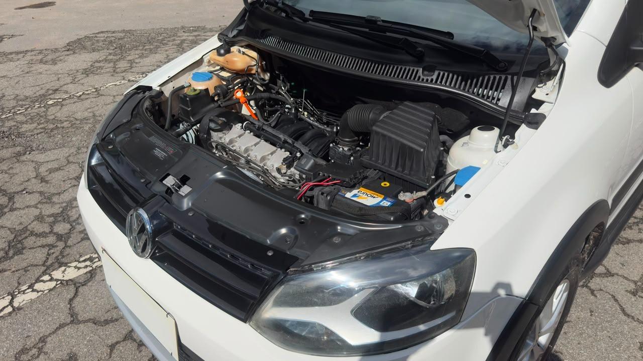 VOLKSWAGEN Space Cross - Foto