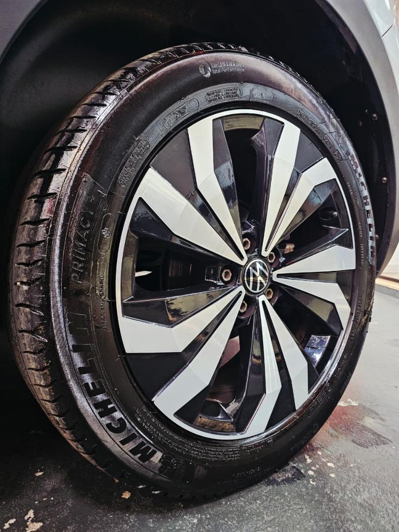 VOLKSWAGEN T-Cross - Foto