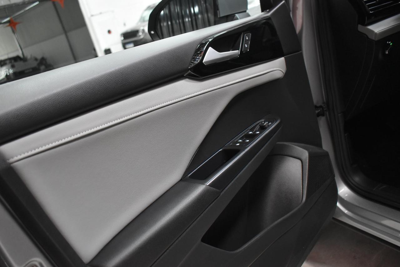 VOLKSWAGEN Taos - Foto