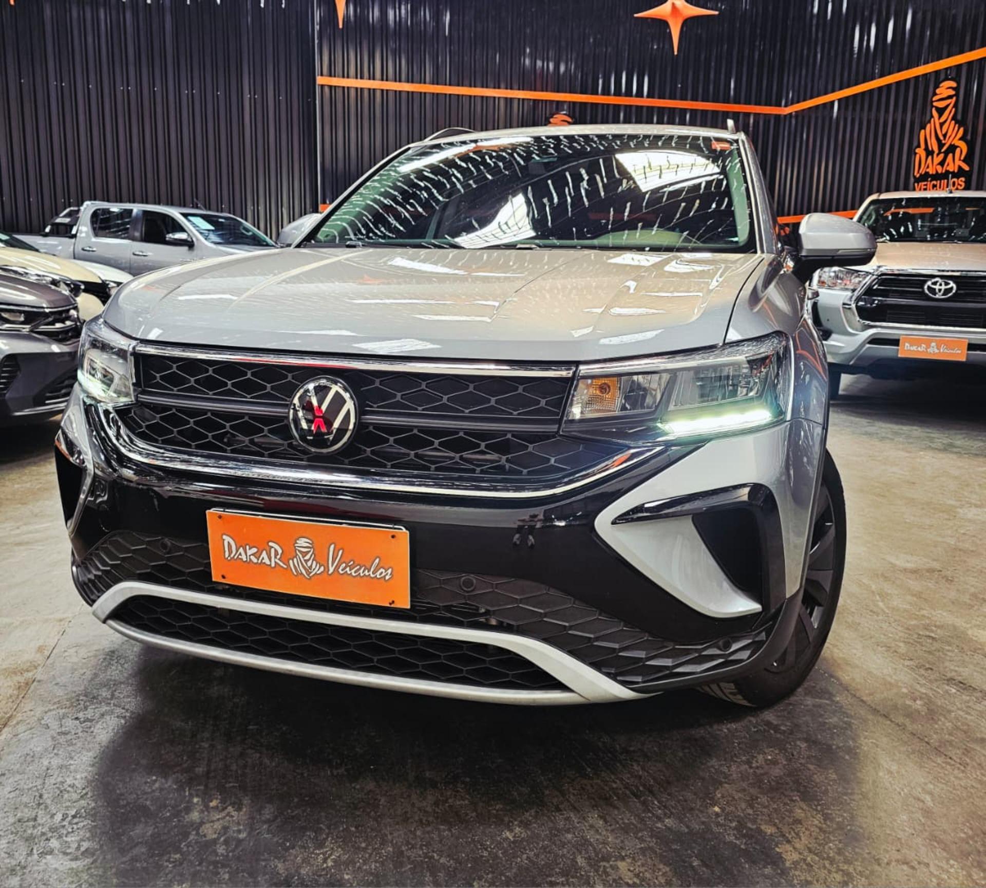 VOLKSWAGEN Taos - Foto