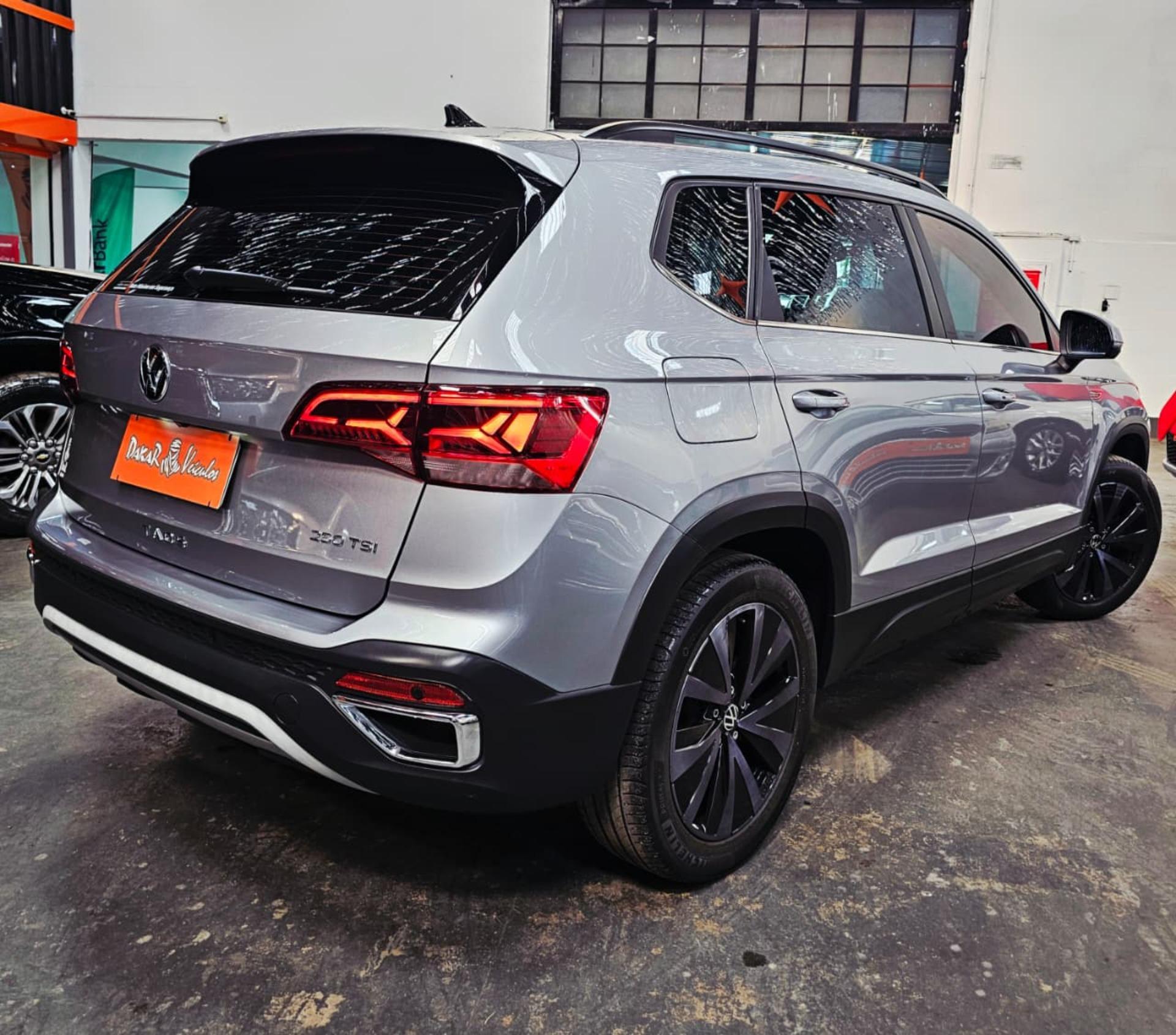 VOLKSWAGEN Taos - Foto