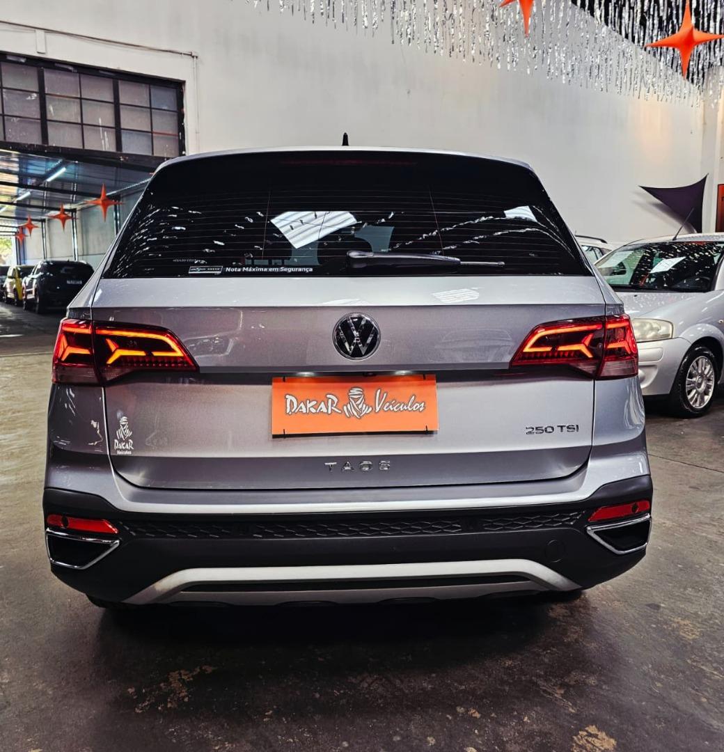 VOLKSWAGEN Taos - Foto