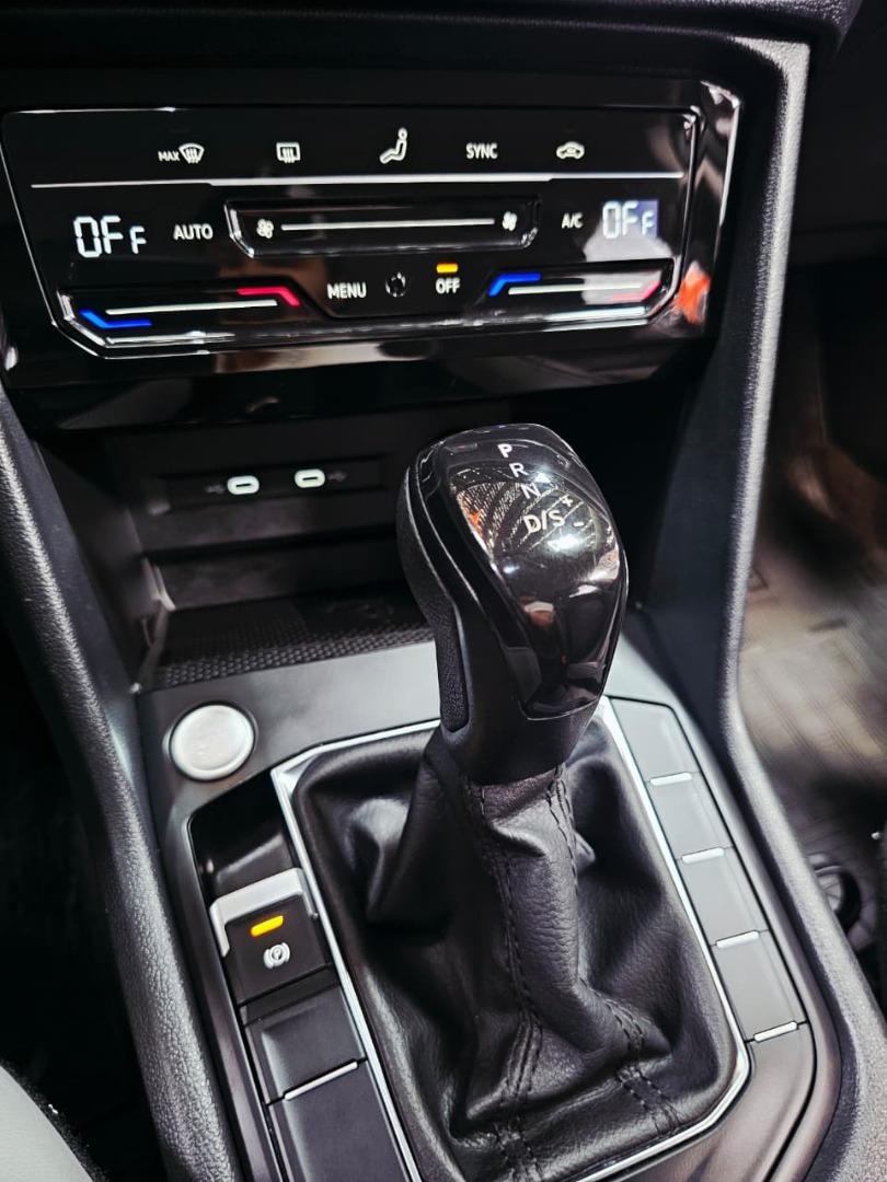 VOLKSWAGEN Taos - Foto