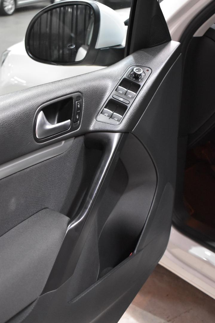VOLKSWAGEN Tiguan - Foto