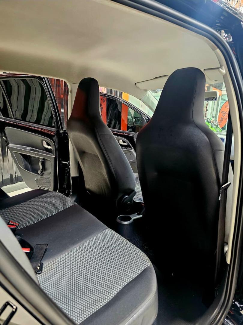 VOLKSWAGEN UP - Foto