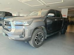 TOYOTA Hilux Caminhonete 2.8 4X4 SR5 CABINE DUPLA TURBO DIESEL