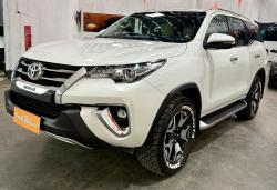 TOYOTA Hilux SW4 2.8 16V 4P SRX 4X4 7 LUGARES TURBO DIESEL AUTOMÁTICO