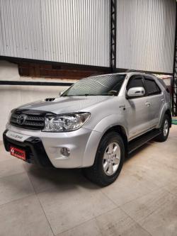 TOYOTA Hilux SW4 3.0 16V 4P SRV 4X4 7 LUGARES TURBO DIESEL AUTOMTICO